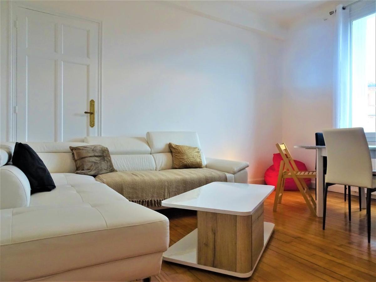 Chambre Privee Et Spacieuse Au Sein D'Un Logement Partage - Central, Quartier Villebourbon - 3 Chambres Doubles - 2 Balcons - Places De Stationnements Gratuites - 5 Min A Pied Gare Et Hypercentre مونْتوبا المظهر الخارجي الصورة
