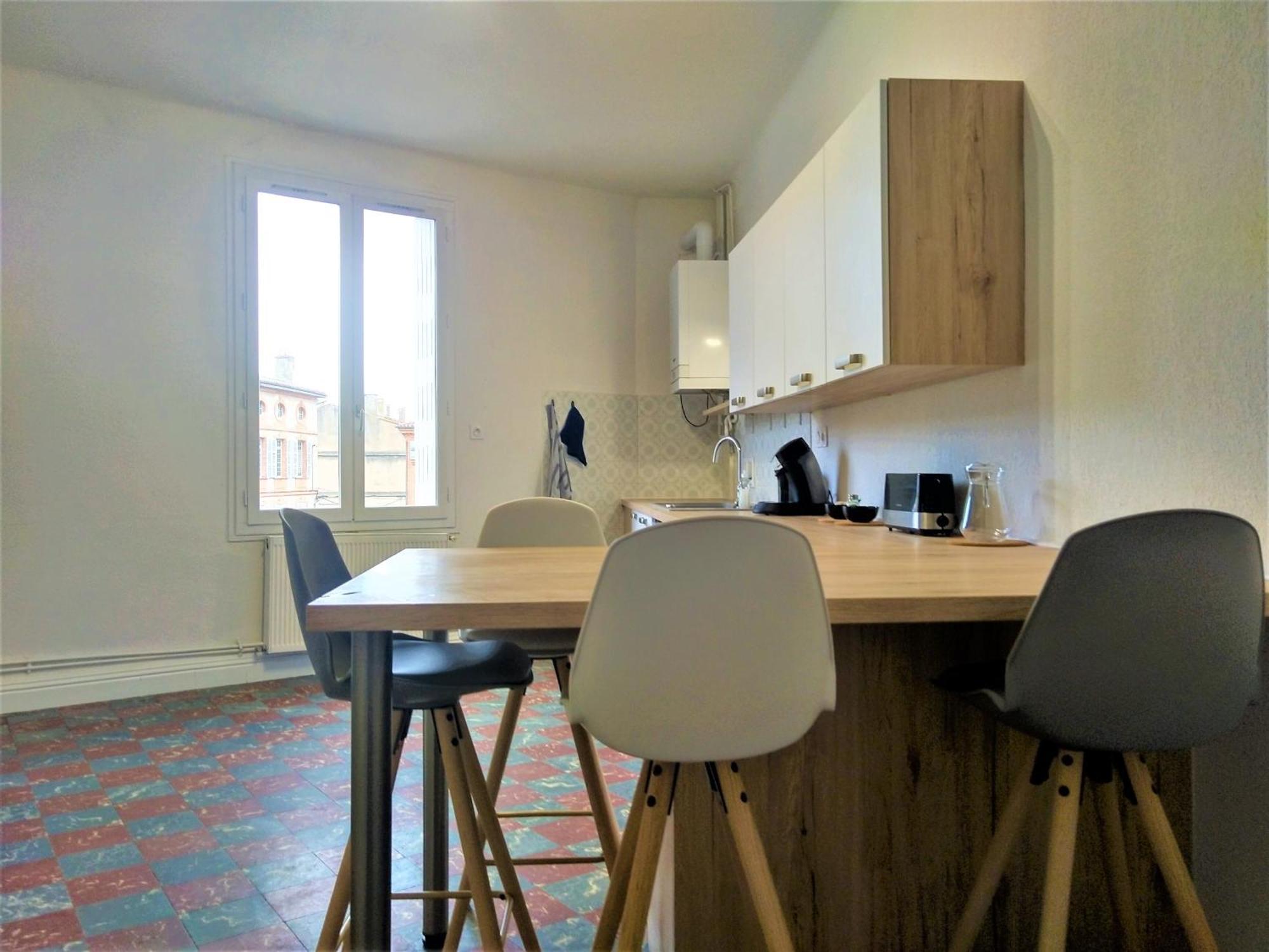 Chambre Privee Et Spacieuse Au Sein D'Un Logement Partage - Central, Quartier Villebourbon - 3 Chambres Doubles - 2 Balcons - Places De Stationnements Gratuites - 5 Min A Pied Gare Et Hypercentre مونْتوبا المظهر الخارجي الصورة